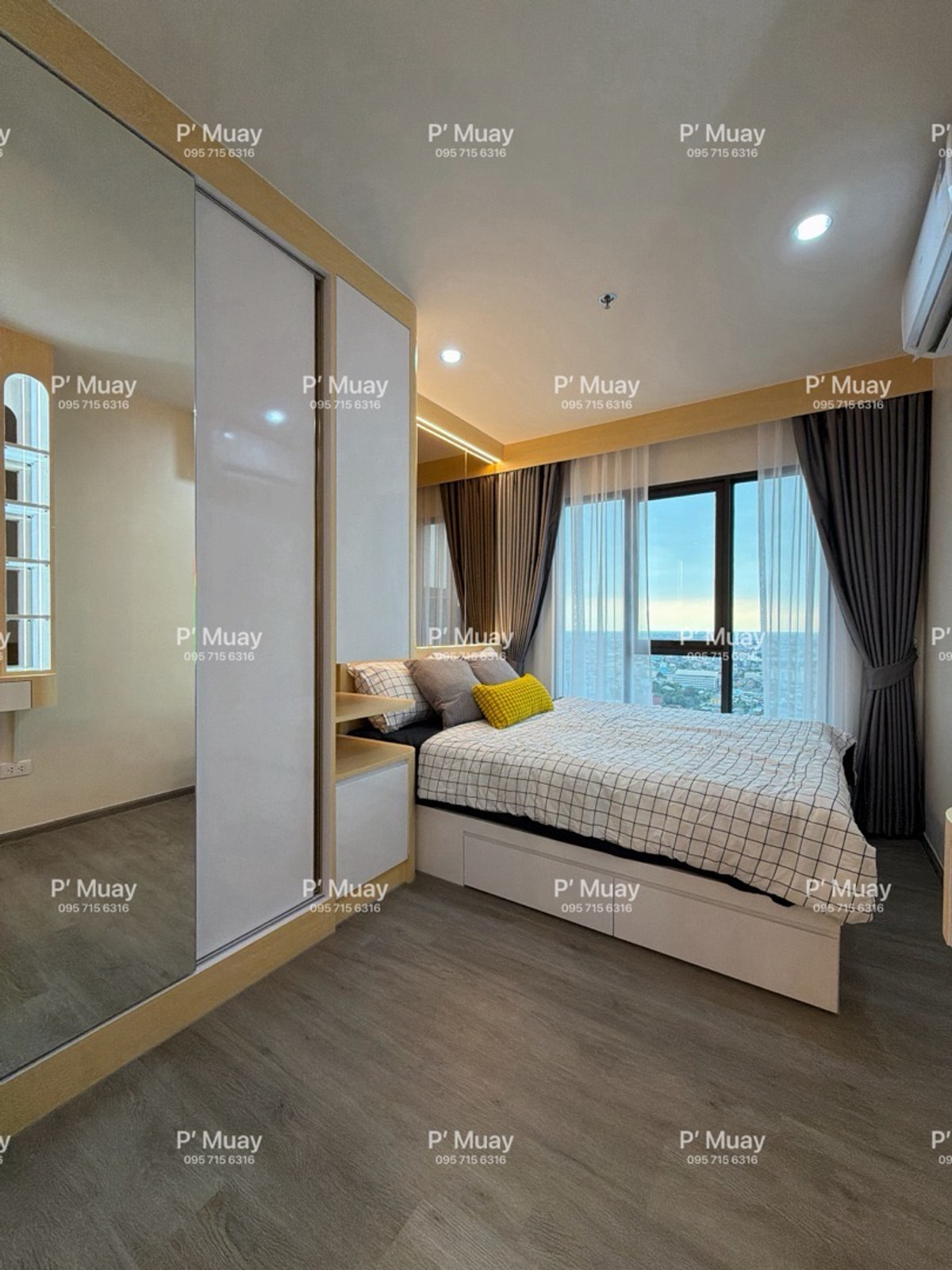 ✅ พร้อมเข้าอยู่ ✅ จองได้ค่ะ

ให้เช่า ห้องสวย ไม้สว่าง วิวโล่ง 📱Digital door lock📱คชฟฟ.ครบ📍มีเครื่องซักผ้า  #รีเจ้นท์โฮมวุฒากาศ ❤️ค่าเช่า 11,000 บาท 
( ไม่ได้พร็อบนะคะ )