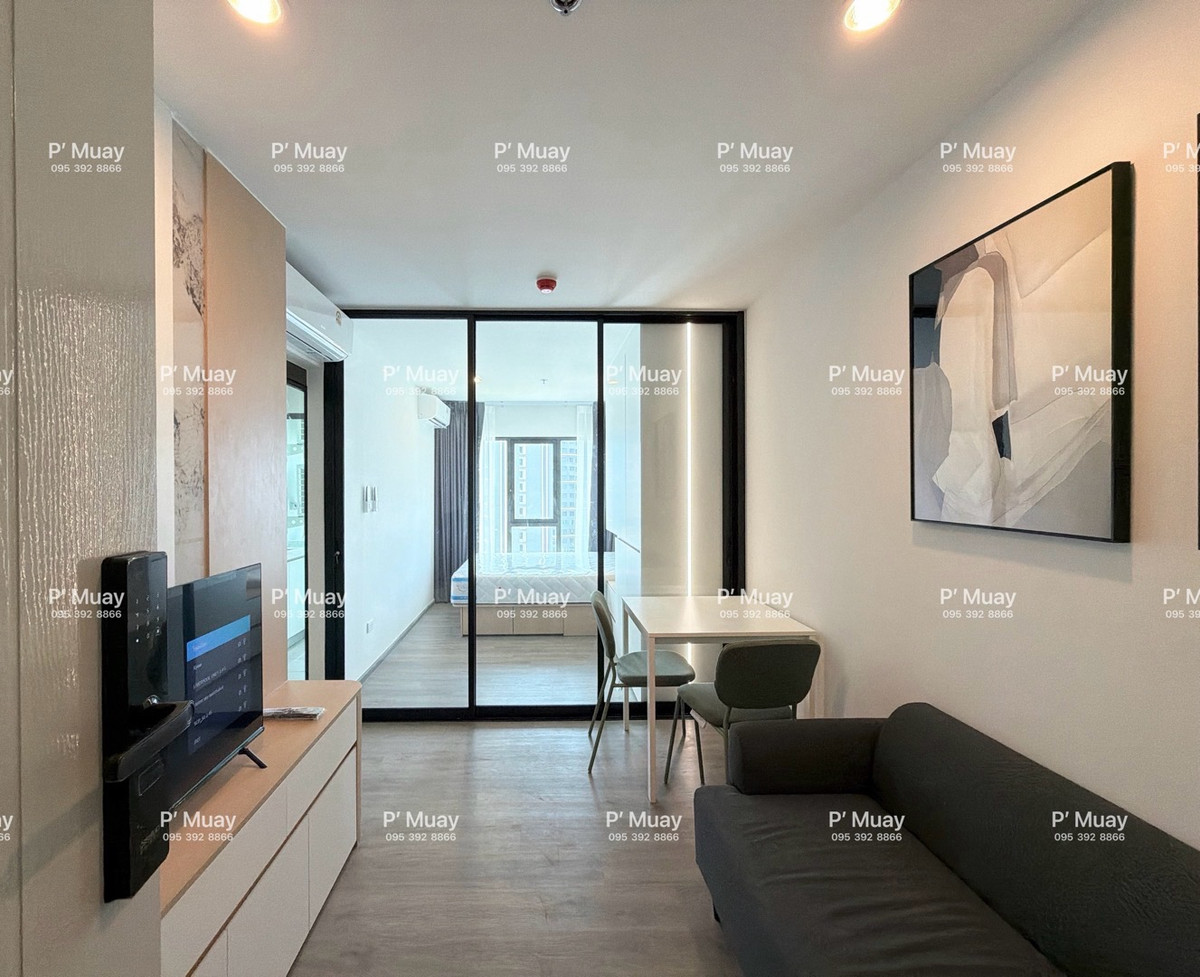 ให้เช่า ห้องบิ้วอิน โมเดิร์น ขาว 🅰️ มี 📱Digital door lock📱 #รีเจ้นท์โฮมวุฒากาศ
❤️ค่าเช่า 12,000 บาท