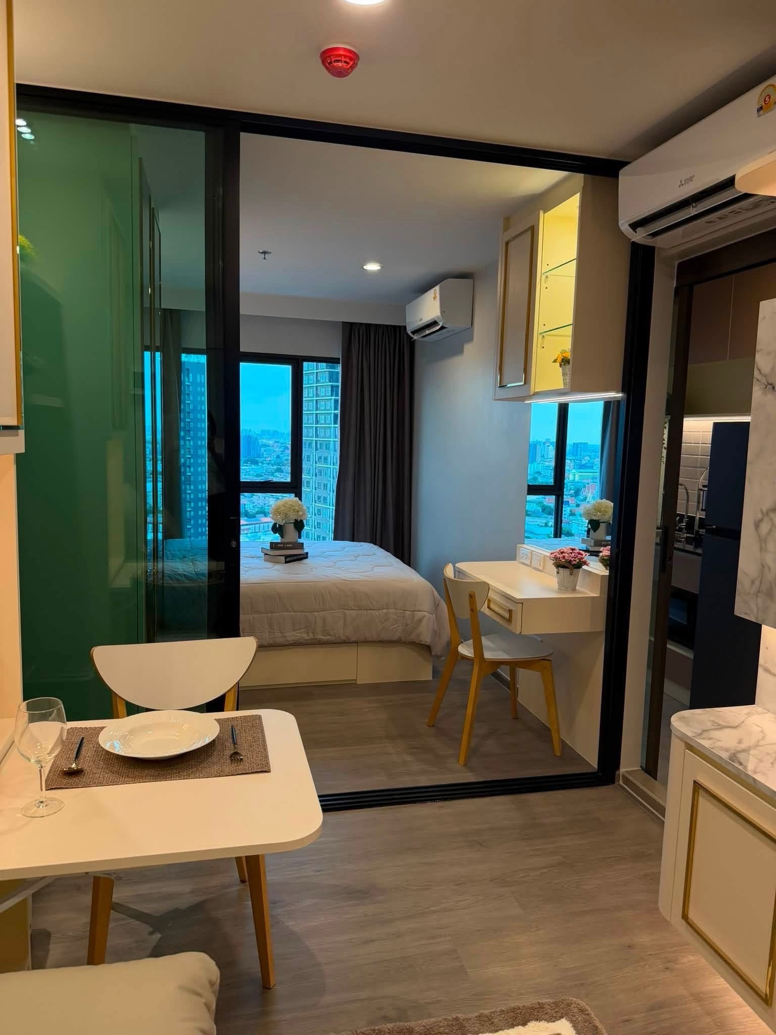 ให้เช่า ห้องบิ้วอินไม้แท้สวย Luxury 🌈 วิวโล่ง #รีเจ้นท์โฮมวุฒากาศ ❤️ค่าเช่า 11,000